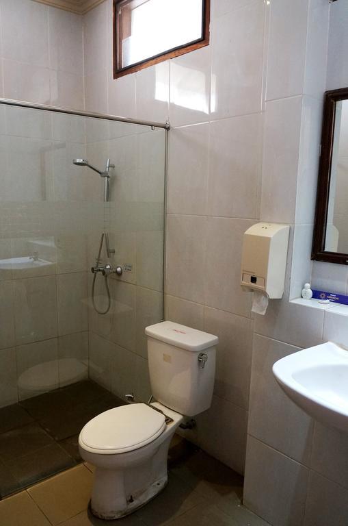 Adisurya Hotel 2*