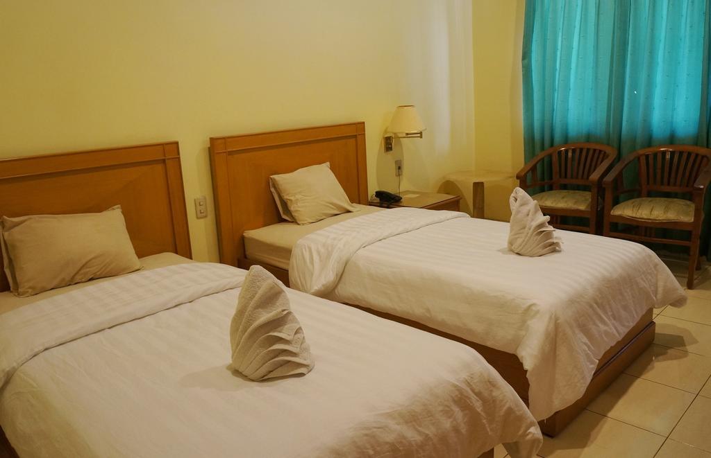 Hotel Adisurya 2*